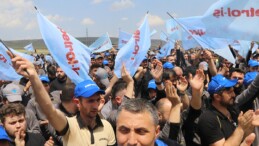 Lastik fabrikası işçileri greve gitti: Biz üzüm yemek istiyoruz