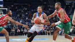 Anadolu Efes, Pınar Karşıyaka’ya şans tanımadı