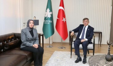 Ayşe Ateş, Ahmet Davutoğlu’nu ziyaret etti