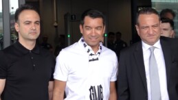 Beşiktaş’ın yeni teknik direktörü Giovanni van Bronckhorst İstanbul’da