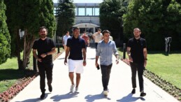 Beşiktaş’ta teknik direktör Giovanni van Bronckhorst görevine başladı