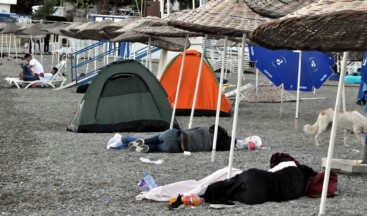 Bu sabah Bodrum… Vatandaş plajda uyudu