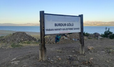 Burdur Gölü kenarına hafriyat ve atık döküldü