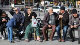 Emekliye bayramda ikramiye var, maaş yok