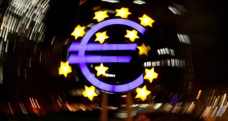 Euro Bölgesi ekonomisinde yavaşlama işareti