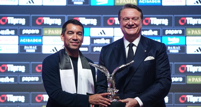 Giovanni van Bronckhorst, Beşiktaş ile sözleşme imzaladı: İlk sözleri