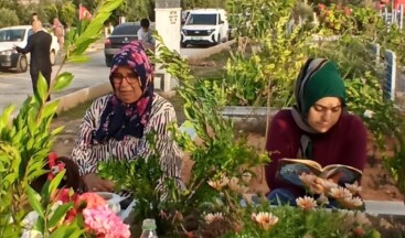 Hatay’da bayram arifesinde mezarlık ziyareti