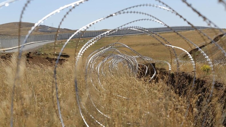 Irak, sınırlarının güvenliği için yeni yöntemleri devreye alıyor