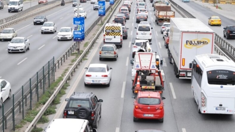 İstanbul Yenibosna’da D-100’ün bazı şeritleri 75 gün kapalı olacak