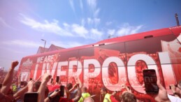 Liverpool, ‘Yalnız yürümediği’ yolculuğunda 132 yaşında