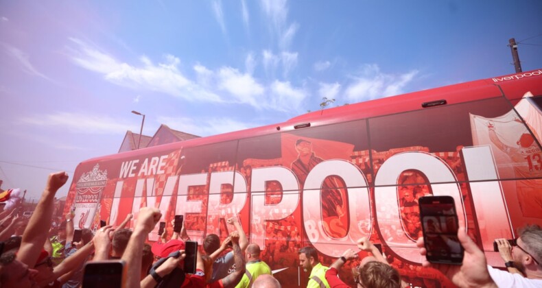 Liverpool, ‘Yalnız yürümediği’ yolculuğunda 132 yaşında