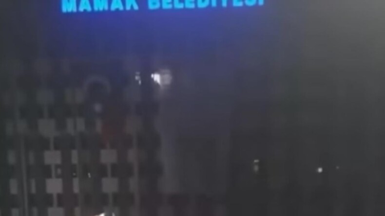 Mamak Belediye binasına pompalı tüfekle saldırı