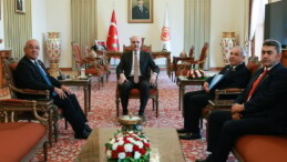 Numan Kurtulmuş’tan ‘yeni anayasa’ kabulleri