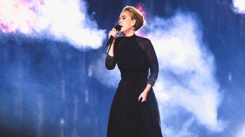 Adele’den kötü haber: Sağır kaldı