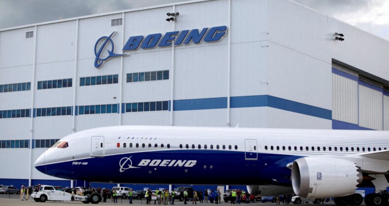 Boeing batıyor mu? Milyarlarca dolar toplamak için harekete geçti