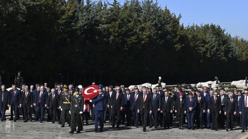 Bu neyin alerjisi! 100’den fazla ülkeye gitti 10 km ilerideki anıtkabir’de bugün de yoktu