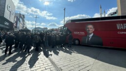 CHP’den kayyum eylemi: Türkiye saat 16.00’ya kilitlendi