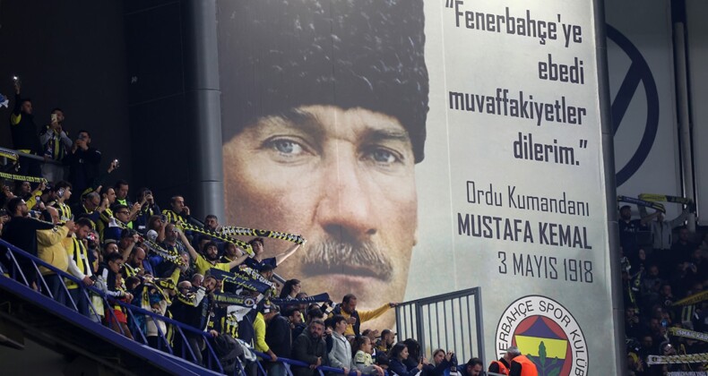 Fenerbahçe taraftarından, Devlet Bahçeli’nin Abdullah Öcalan teklifine tepki: ‘Terörist Meclis’te konuşma mı yapar?’