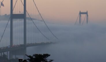 İstanbul’da etkili olan sis trafiği durdurdu