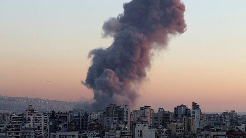 Lübnan’da yoğun hava bombardımanı 60 kişiyi öldürdü