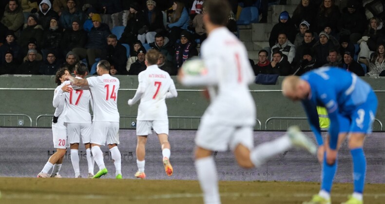 Milli Takım İzlanda’yı fethetti: Müthiş geri dönüşle 4-2 kazandık, tarihte ilki başardık!