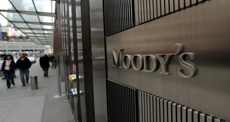 Moody’s Fransa’nın görünümünü negatife çevirdi