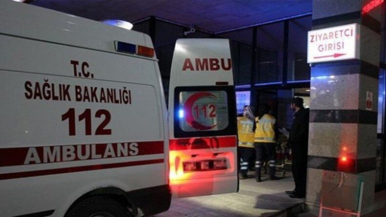 Vakaya giden ambulansa saldırı: Beyaz kod verildi