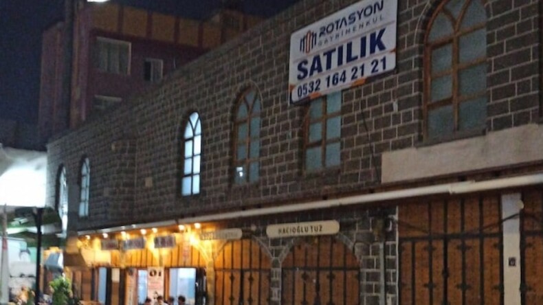 5 asırlık cami satılığa çıktı: Fiyatı dudak uçuklattı