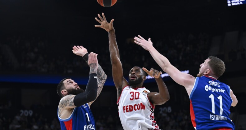 Anadolu Efes sahasında Monaco’ya mağlup oldu