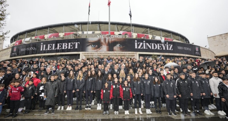 Beşiktaş, Atatürk’ü Dolmabahçe’de andı