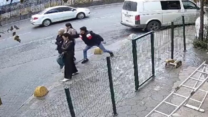 Beyoğlu’nda yabancı uyruklu kadına kapkaç