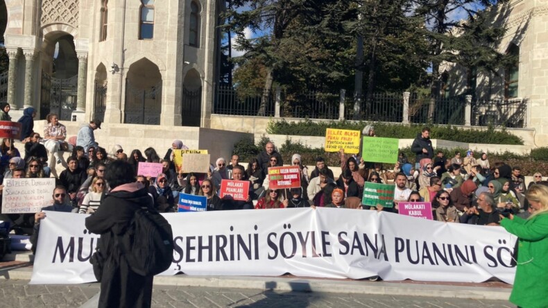 Eğitimcilerden ‘mülakat’ protestosu