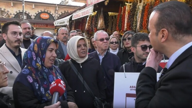 Esnaf halkın içler acısı durumunu böyle anlattı: Fakir koklayarak geçip gidiyor