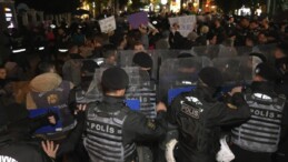 Kadıköy’deki kayyum protestosuna polis müdahalesi