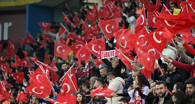 Kayseri’de müthiş coşku! 11 yıllık özlem bitti