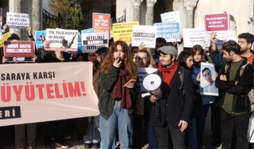 Öğrencilerden YÖK protestosu