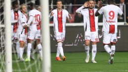 Samsunspor Antalyaspor’u devirdi yenilmezlik serisini sürdürdü