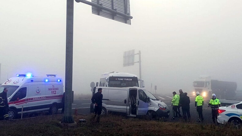 Tekirdağ’da sis kazaya neden oldu: Yaralılar var